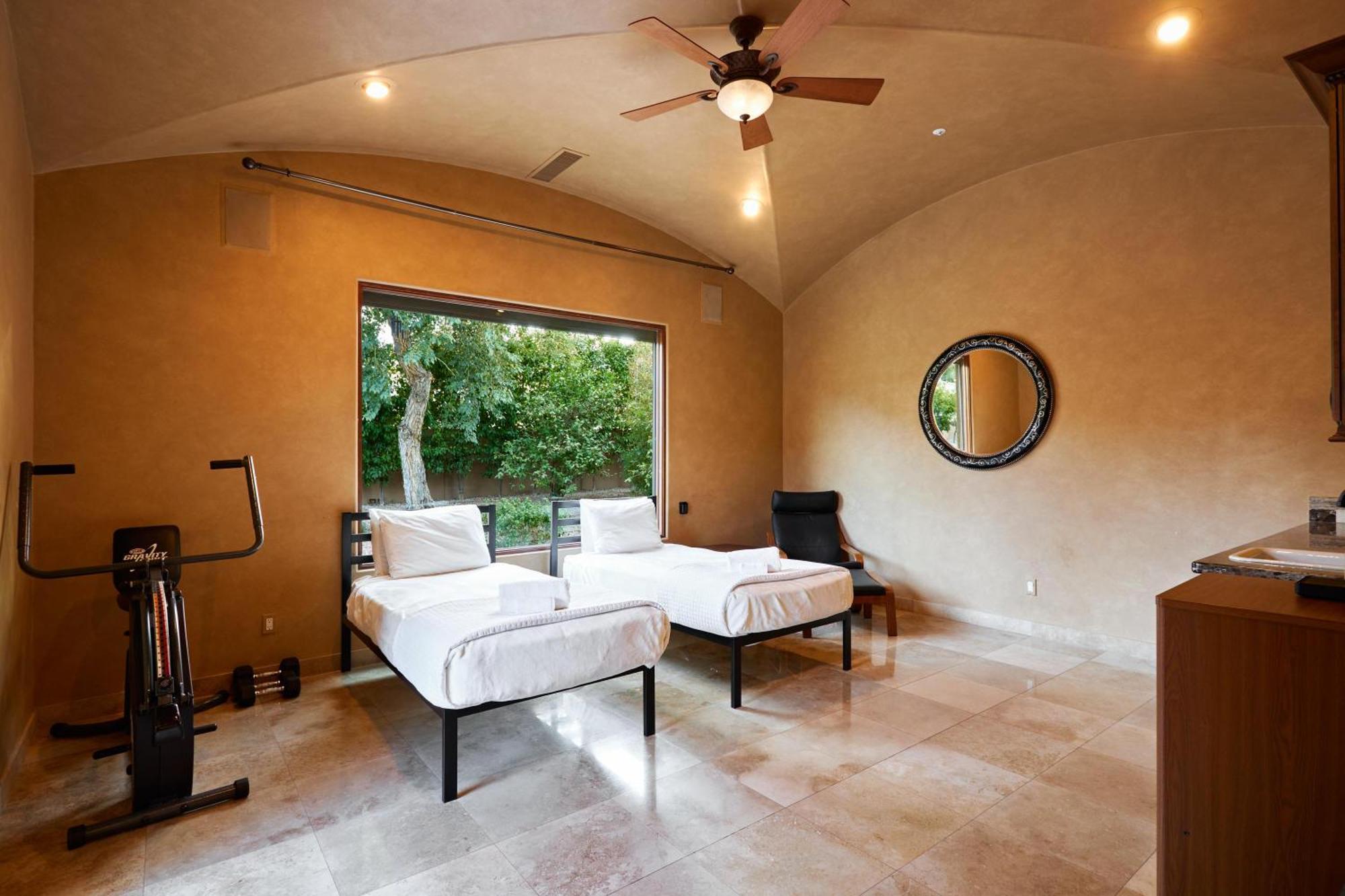 Luxe-mountain Estate-heated Pool-paradise Valley Holiday home *